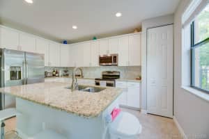 6975 Halton Park Ln, Coconut Creek, FL 33073, Sold 08/14/20
