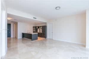 200 Biscayne Blvd Way, Miami, FL 33131, Sold 09/30/22