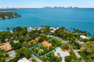 39 Lagorce Cir, Miami Beach, FL 33141, Sold 12/29/20