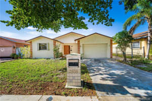 2505 Raleigh St, Hollywood, FL 33020, Sold 07/10/20