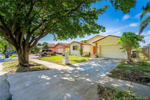 2505 Raleigh St, Hollywood, FL 33020, Sold 07/10/20
