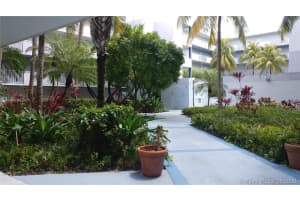 8251 NW 8th St, Miami, FL 33126, Sold 09/25/20