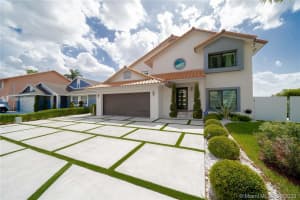 19010 NW 78th Pl, Hialeah, FL 33015, Sold 11/06/20