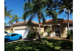 615 SE 28th Ln, Homestead, FL 33033, Sold 09/17/20