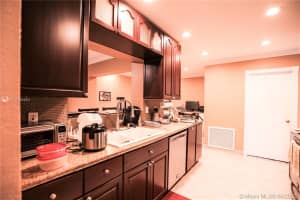 9414 NW 74th Ct, Tamarac, FL 33321, Sold 09/21/21