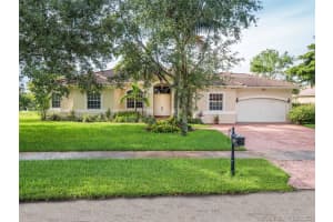 13792 SW 40th St, Davie, FL 33330, Sold 09/09/20