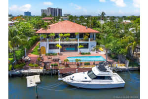 2035 NE 120th Rd, North Miami, FL 33181, Sold 08/27/20