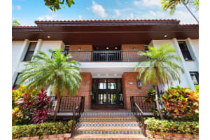2035 NE 120th Rd, North Miami, FL 33181, Sold 08/27/20