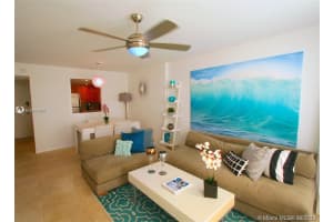 401 Ocean Dr, Miami Beach, FL 33139, Sold 08/14/20