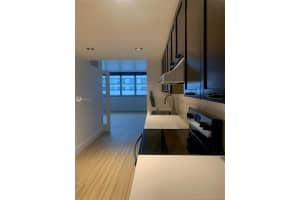 999 Brickell Bay Dr, Miami, FL 33131, Sold 08/03/20