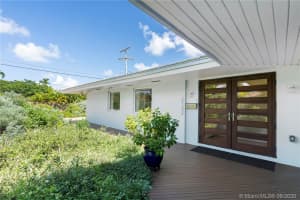 2152 NE 122nd Rd, North Miami, FL 33181, Sold 09/14/20