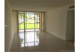 8840 Fontainebleau Blvd, Miami, FL 33172, Sold 08/28/20