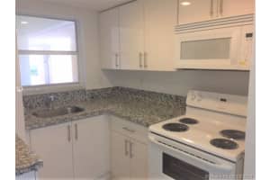 8840 Fontainebleau Blvd, Miami, FL 33172, Sold 08/28/20