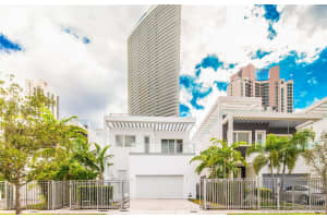 18985 Atlantic Blvd, Sunny Isles Beach, FL 33160, Sold 08/05/20