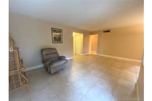 211 W Park Dr, Miami, FL 33172, Sold 07/28/20