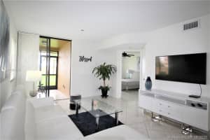15579 Miami Lakeway N, Miami Lakes, FL 33014, Sold 07/22/20