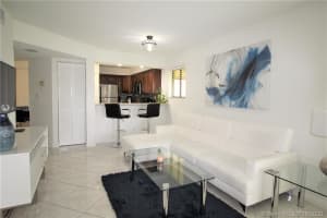 15579 Miami Lakeway N, Miami Lakes, FL 33014, Sold 07/22/20