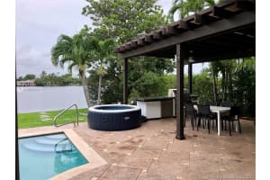 21100 NE 25th Ct, Miami, FL 33180, Sold 08/24/20