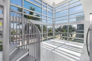 421 Meridian Ave, Miami Beach, FL 33139, Sold 03/29/21