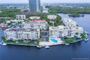 16570 NE 26th Ave #3i, North Miami Beach, FL 33160, Sold 09/30/20