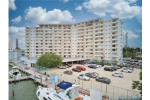 7904 West Dr, North Bay Village, FL 33141, Sold 07/24/20