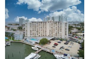7904 West Dr, North Bay Village, FL 33141, Sold 07/24/20