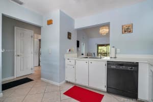 1402 Lakeview Dr E, Royal Palm Beach, FL 33411, Sold 08/31/20