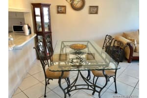 215 SE 3rd Ave #403a, Hallandale Beach, FL 33009, Sold 04/30/21