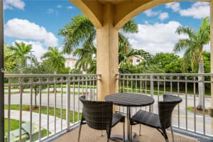 10012 NW 7th St, Miami, FL 33172, Sold 07/29/20