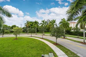 10012 NW 7th St, Miami, FL 33172, Sold 07/29/20