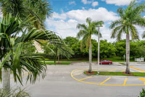 10012 NW 7th St, Miami, FL 33172, Sold 07/29/20