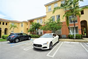 10132 NW 7th St, Miami, FL 33172, Sold 12/04/20