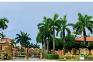 652 SW 107th Ave, Pembroke Pines, FL 33025, Sold 10/16/20