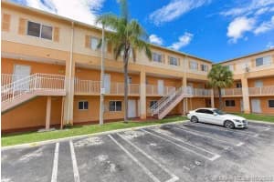 6225 SW Kendale Lakes Cir, Miami, FL 33183, Sold 12/09/20