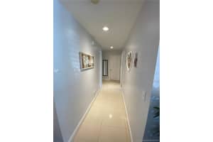 7673 NW 179th St, Hialeah, FL 33015, Sold 07/17/20