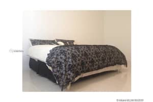 9841 NW 9th St, Miami, FL 33172, Sold 09/01/20