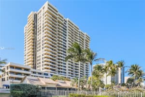 2555 Collins Ave, Miami, FL 33140, Sold 07/31/20