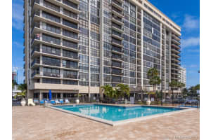 2017 S Ocean Dr, Hallandale Beach, FL 33009, Sold 10/02/20