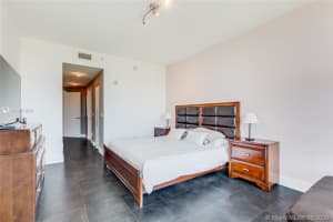 3131 NE 188th St, Miami, FL 33180, Sold 12/23/20
