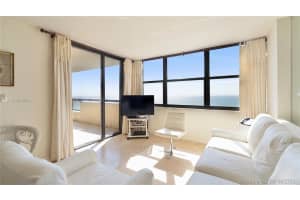 2555 Collins Ave, Miami, FL 33140, Sold 08/05/20