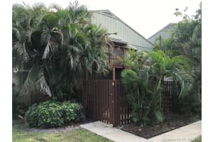 6 Crossings Cir, Boynton Beach, FL 33435, Sold 09/04/20