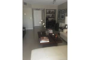 200 Leslie Dr, Hallandale Beach, FL 33009, Sold 01/11/21