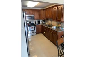6960 Miami Gardens Dr, Hialeah, FL 33015, Sold 07/31/20