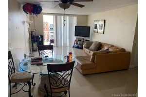 6960 Miami Gardens Dr, Hialeah, FL 33015, Sold 07/31/20