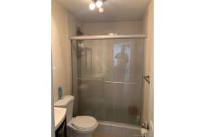6960 Miami Gardens Dr, Hialeah, FL 33015, Sold 07/31/20