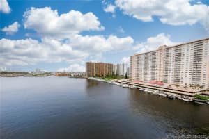 17100 N Bay Rd, Sunny Isles Beach, FL 33160, Sold 07/31/20