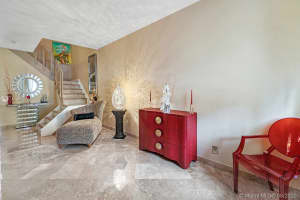 5351 SW 40th Ave, Fort Lauderdale, FL 33314, Sold 08/10/20