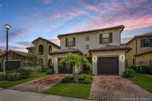 5105 NW 52nd St, Tamarac, FL 33319, Sold 08/18/20