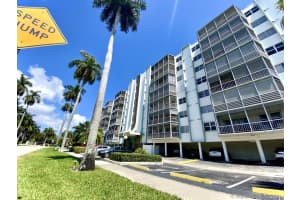 400 Diplomat Pkwy, Hallandale Beach, FL 33009, Sold 10/10/21
