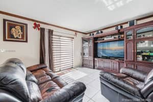 8177 NW 8th St APT D2, Miami, FL 33126, Sold 10/21/20